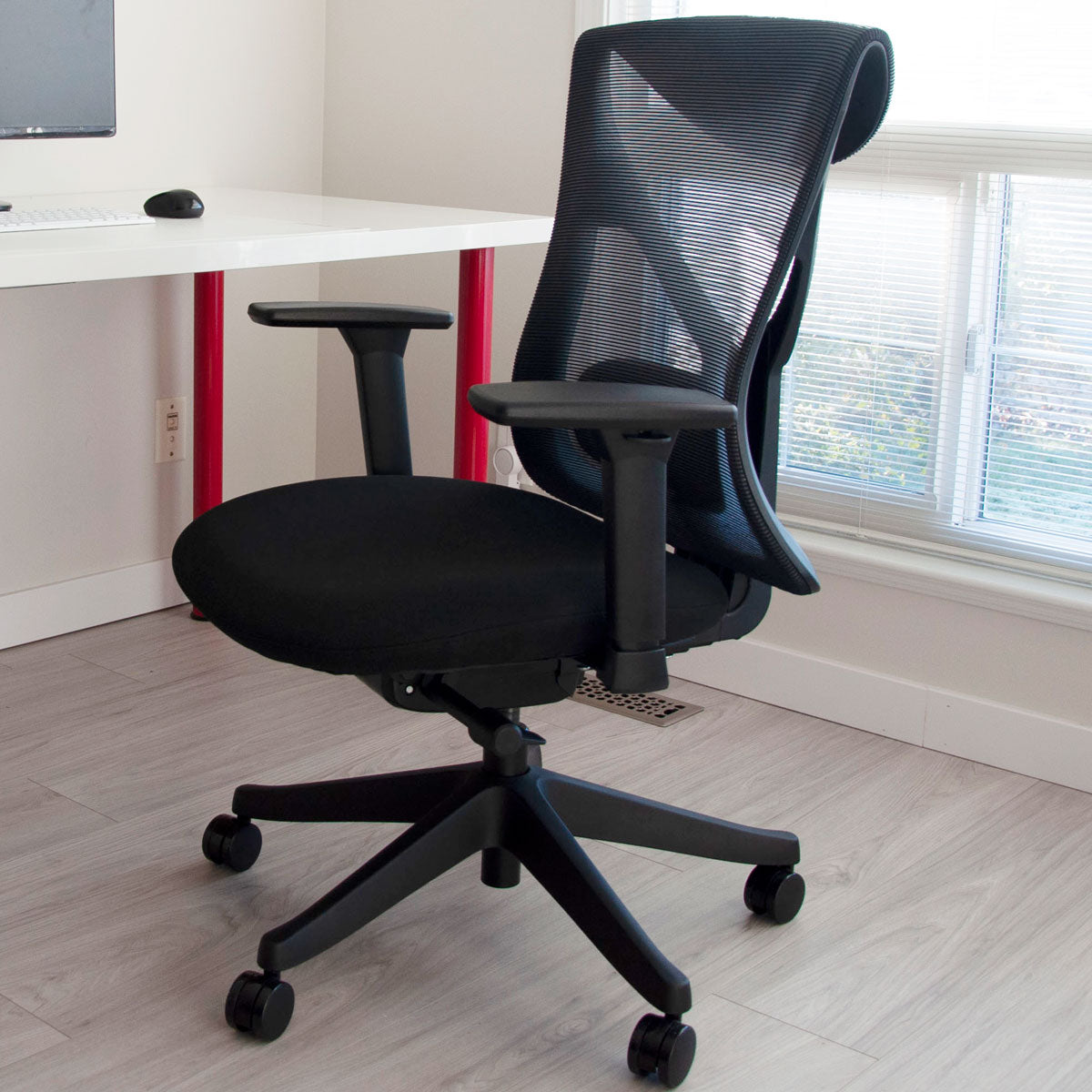 Why Mesh Chairs are a Must-Have for Summer Home Offices