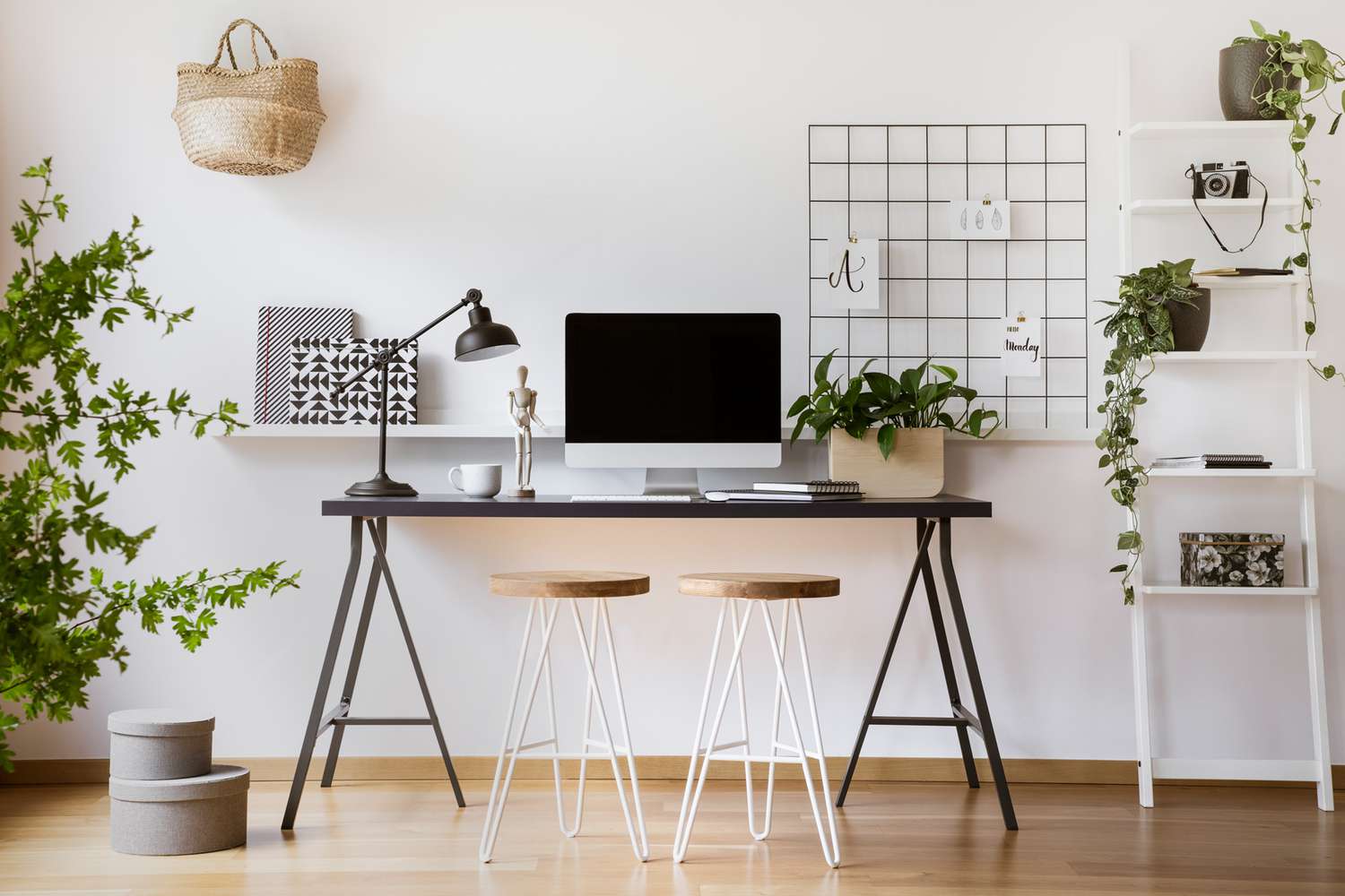 Creating a Hyggeful Atmosphere: Tips for Cozy Home Office Décor